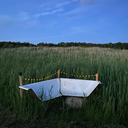 Suurkivi Nature Escape אתר קמפינג