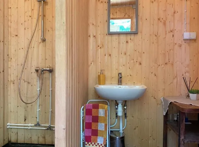 Suurkivi Nature Escape Кемпинг Хяядемеесте